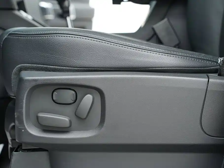 Land Rover Discovery — миниатюра 10