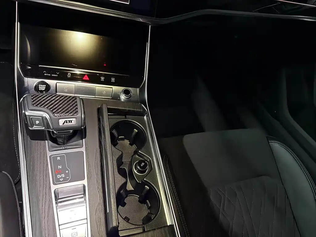 Audi A6L — миниатюра 12