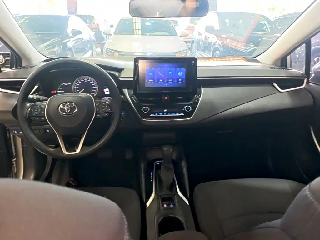 Toyota Corolla — миниатюра 10