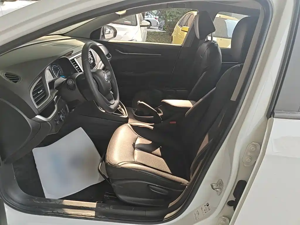 Buick Excelle — миниатюра 15