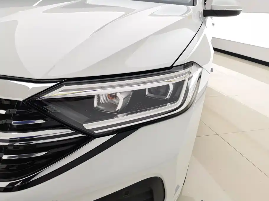 Volkswagen Sagitar — миниатюра 5