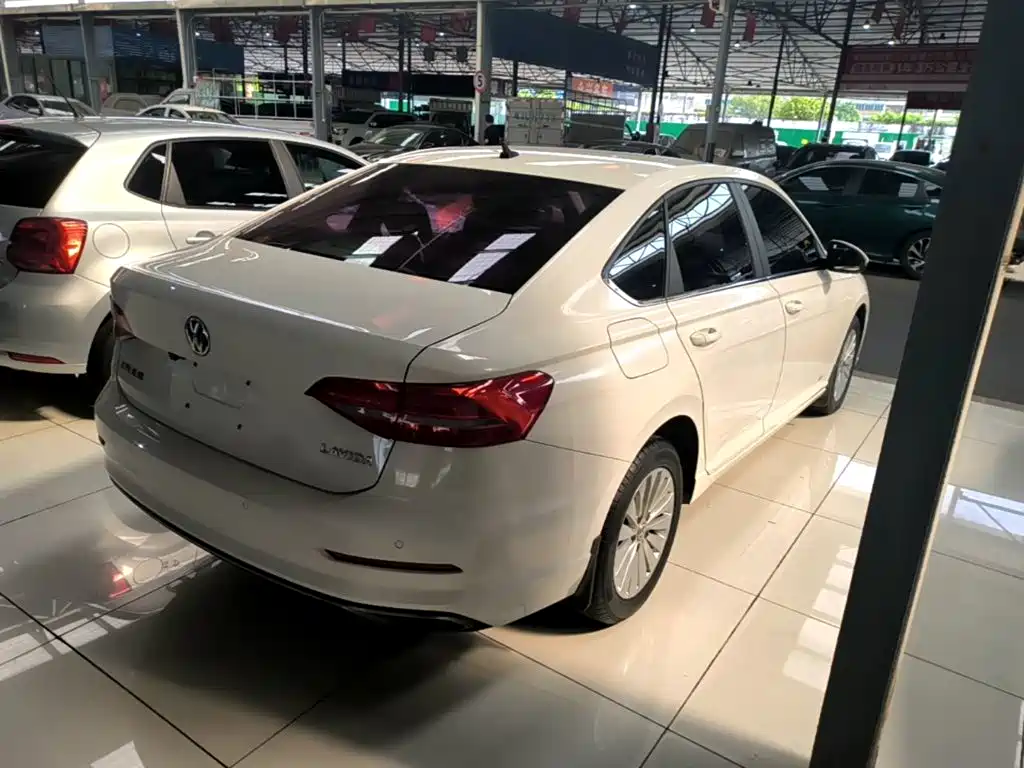 Volkswagen Lavida — миниатюра 7