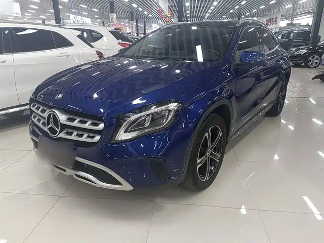MERCEDES-BENZ  GLA 2018
