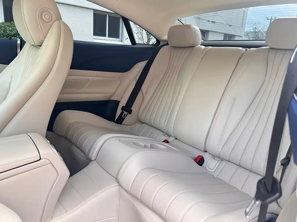 Mercedes-Benz E-Class (Import) — миниатюра 23