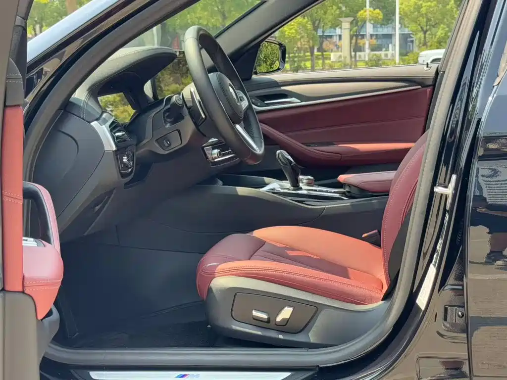 BMW 5 Series — миниатюра 8