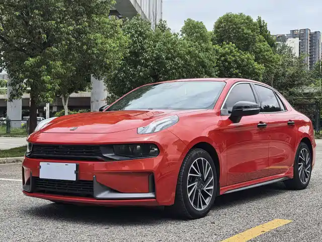 2021 Lynk & Co 03