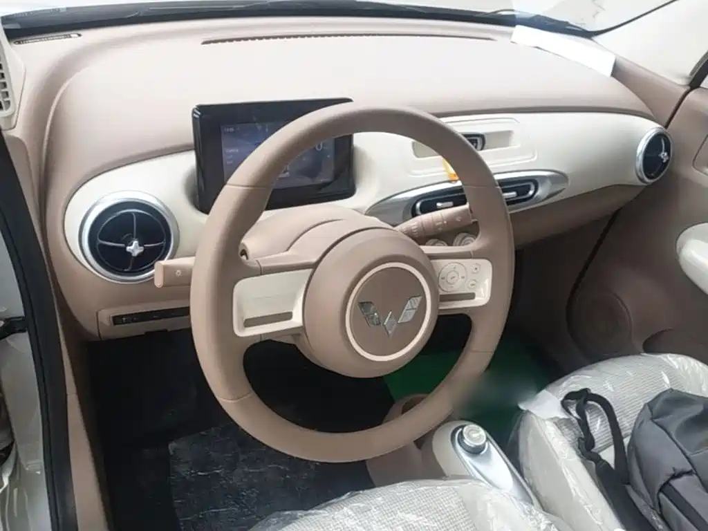 Wuling MINIEV — миниатюра 10