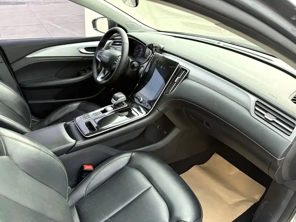 Roewe i6 MAX New Energy — миниатюра 16