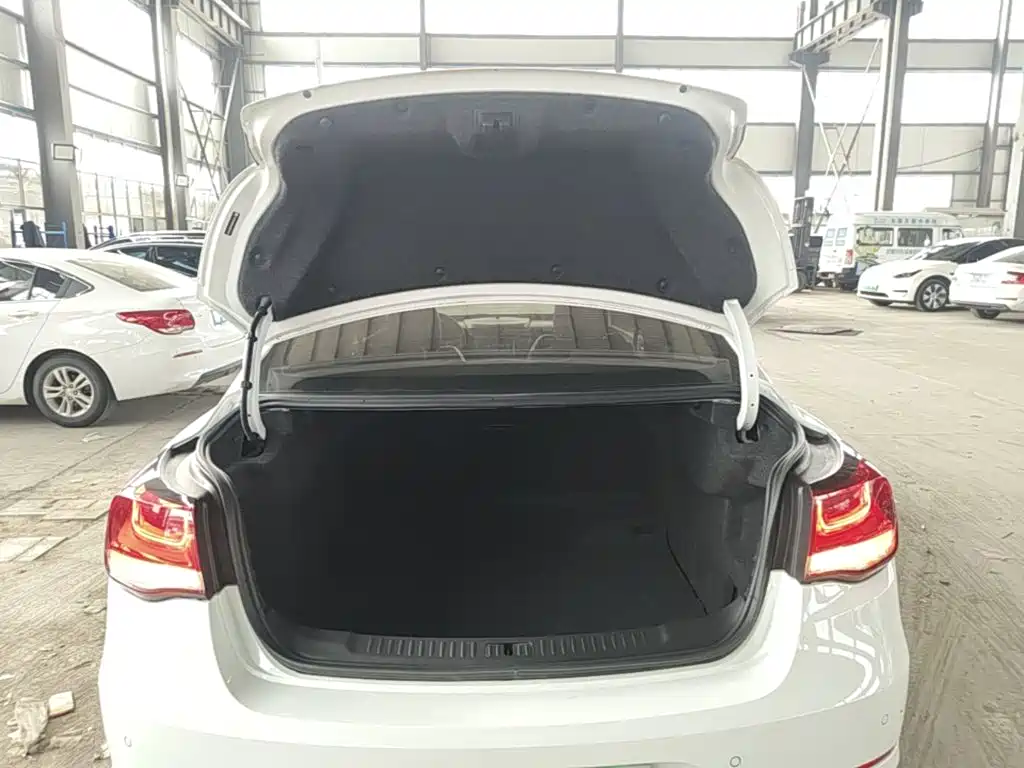 Chevrolet Malibu — миниатюра 19