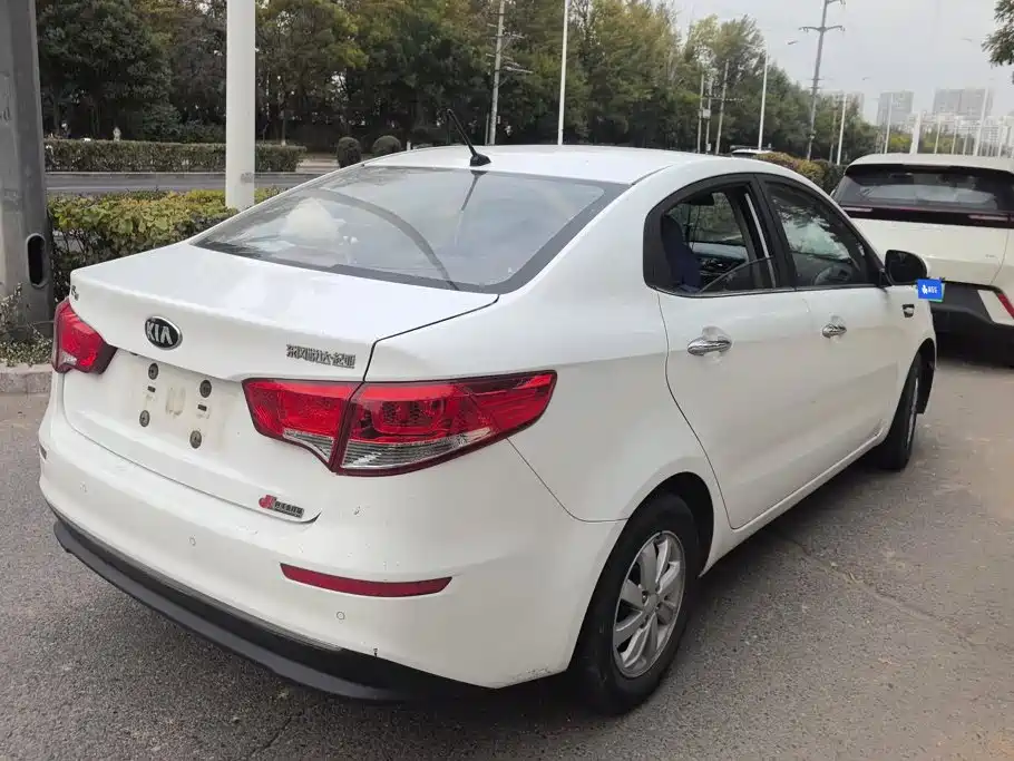 Kia K2 — миниатюра 3