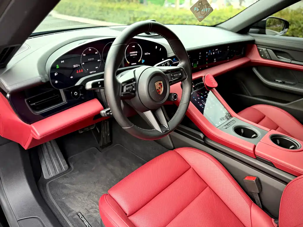 Porsche Taycan — миниатюра 9