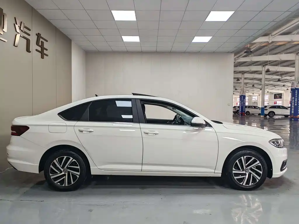 Volkswagen Lavida — миниатюра 8