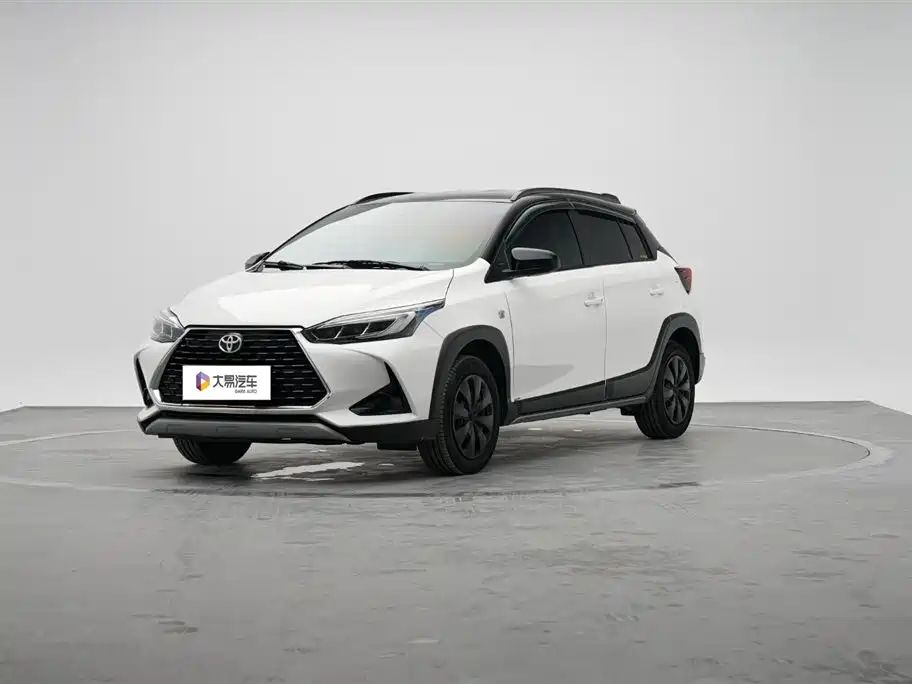 Toyota Yaris L 2023