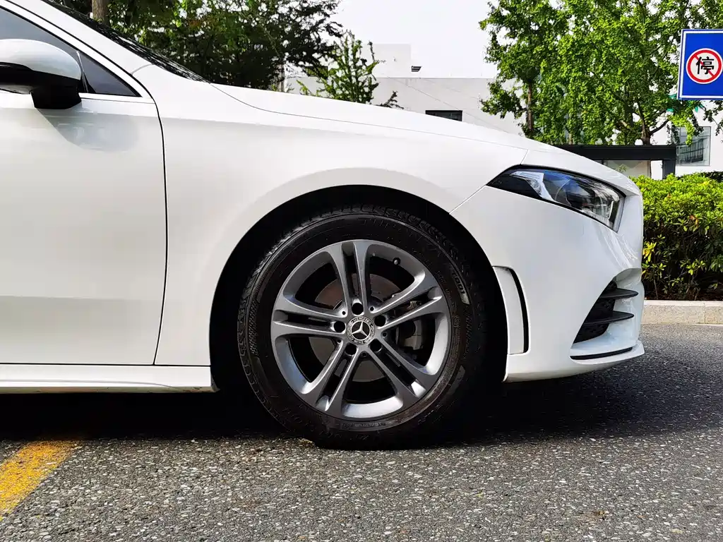 Mercedes-Benz A-Class — миниатюра 8