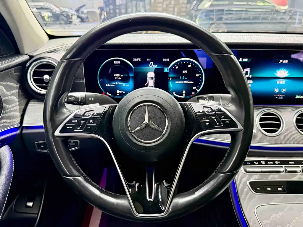 MERCEDES-BENZ E CLASS