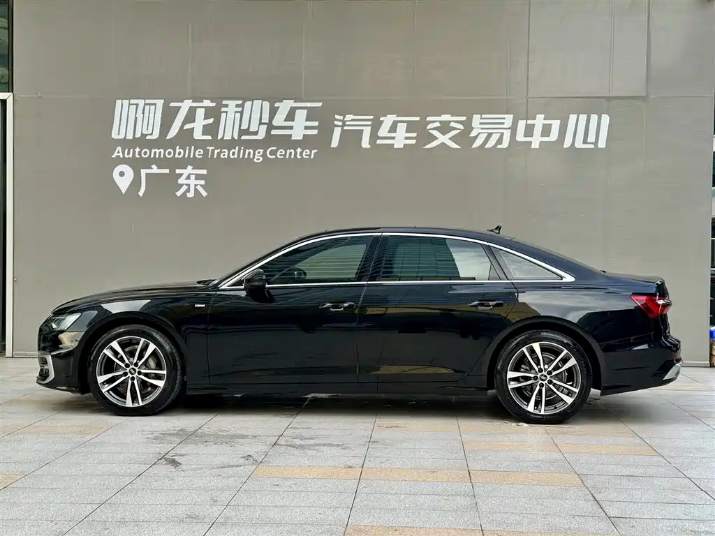 Audi A6L 2023 40 TFSI Luxury