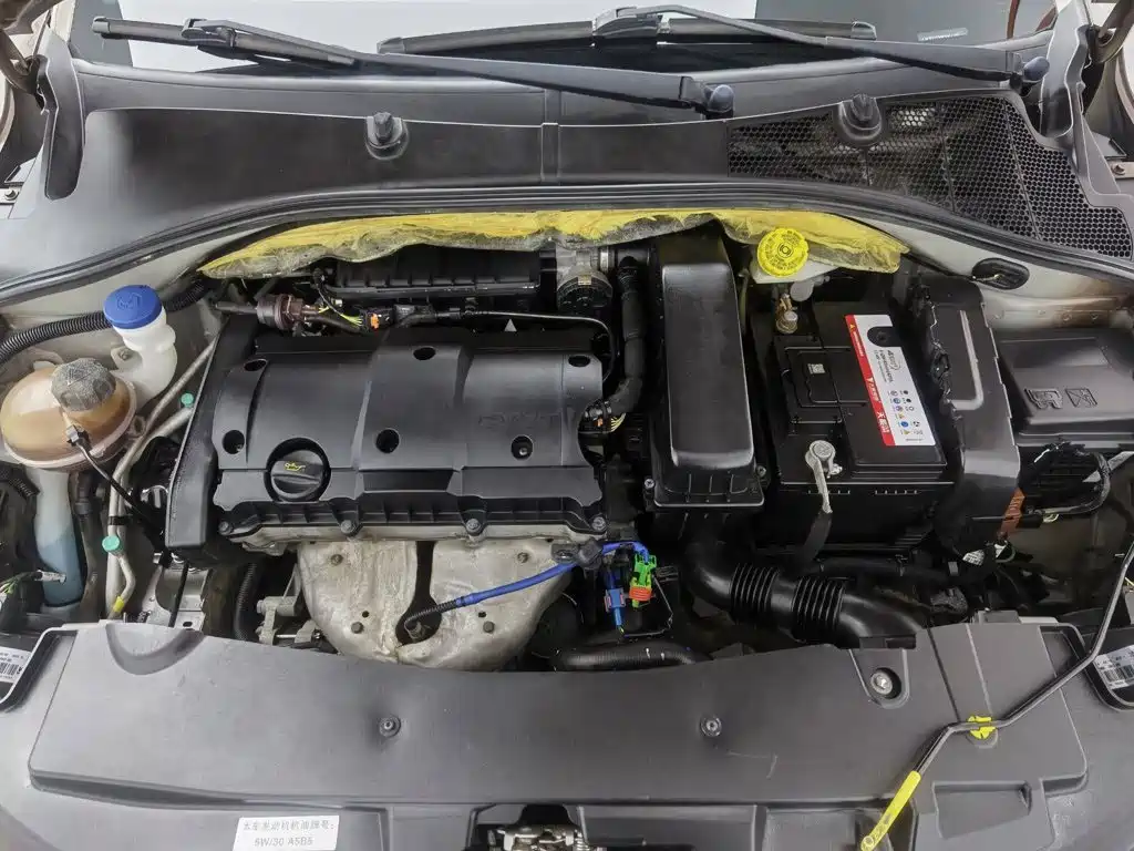 Peugeot 301 2014 1.6L MT Comfort