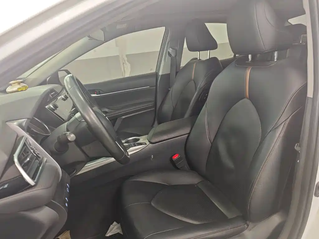 Toyota Camry — миниатюра 10