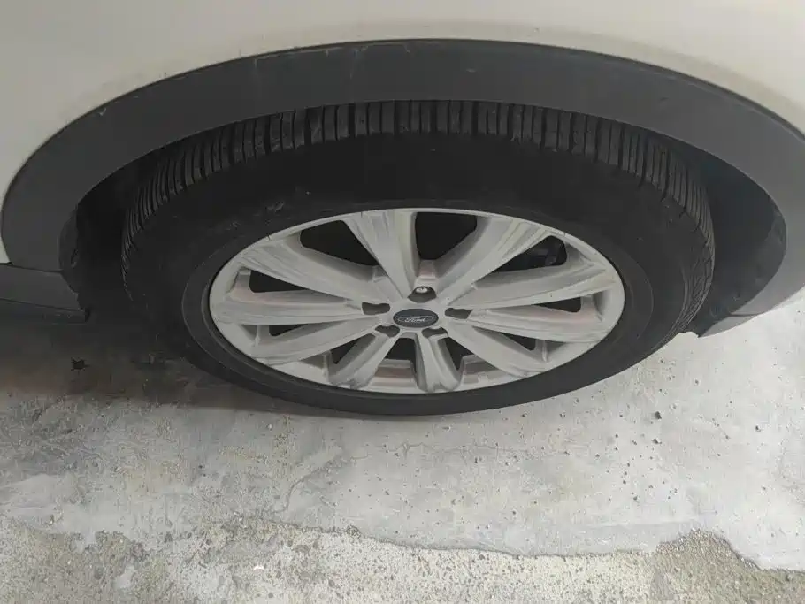 Ford Kuga — миниатюра 6