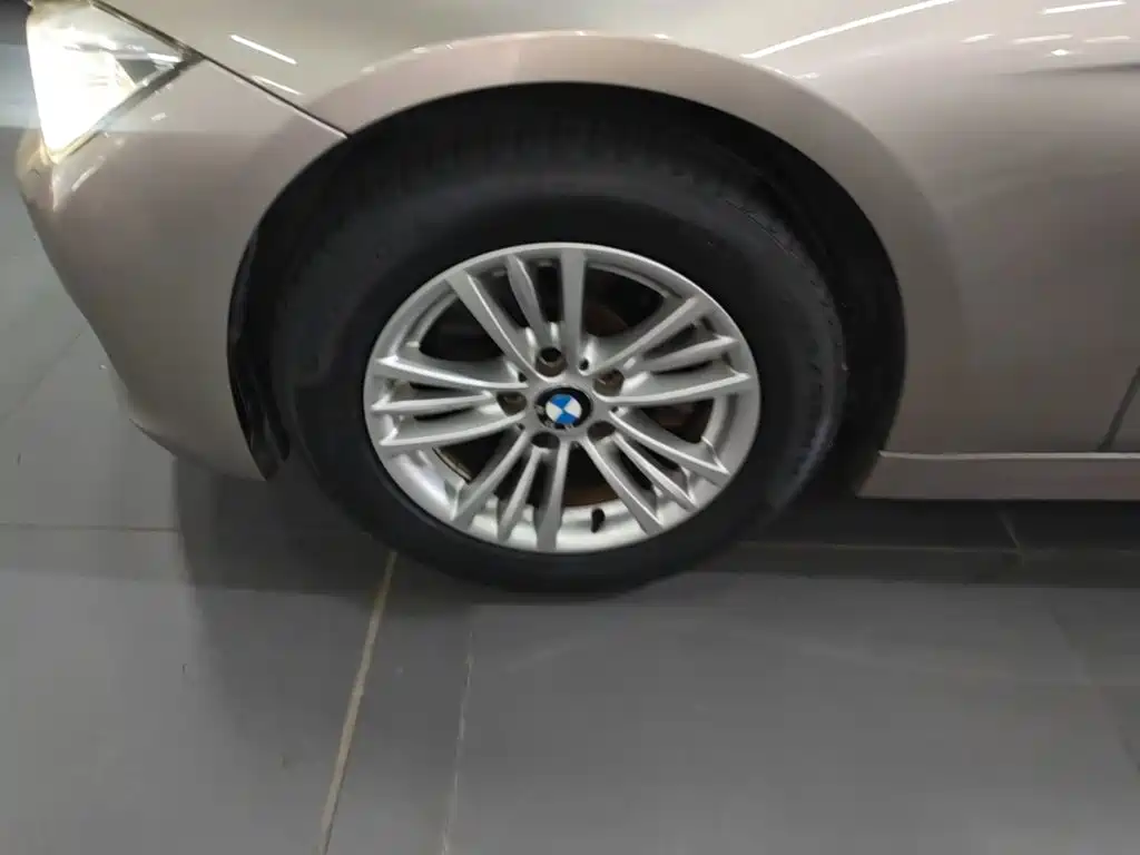 BMW 3 Series — миниатюра 23