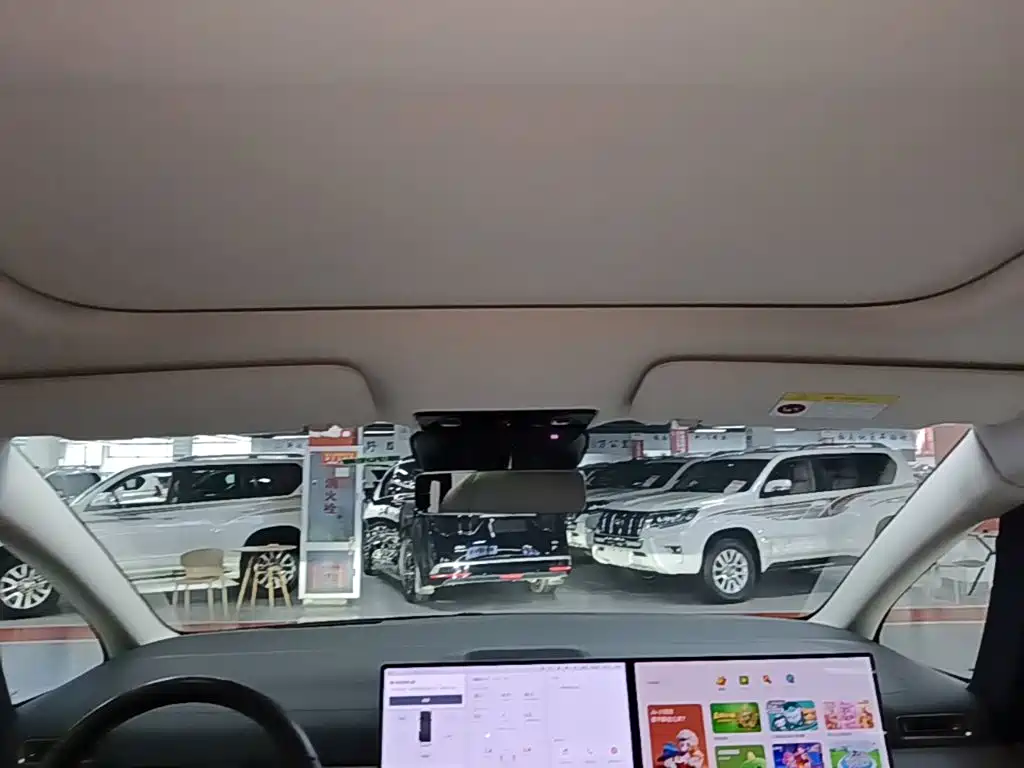 Li Auto Li MEGA — миниатюра 18