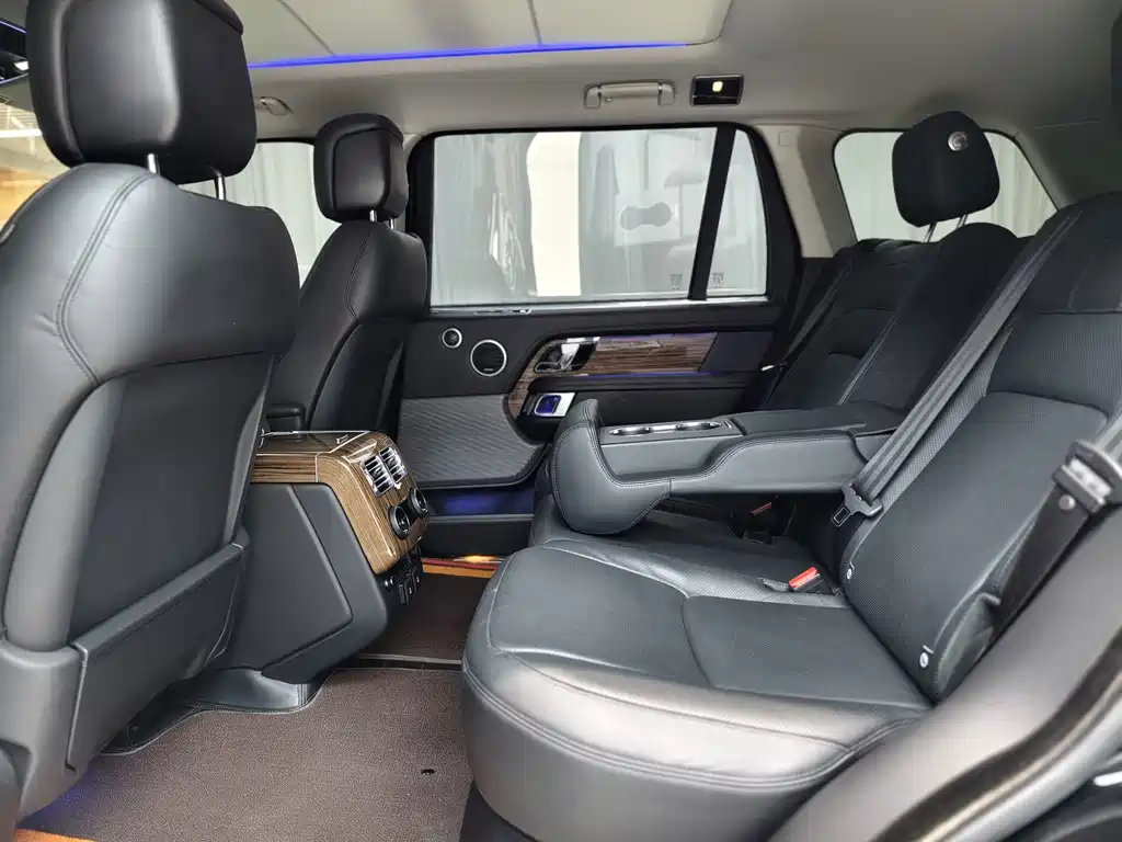 Land Rover Range Rover — миниатюра 6