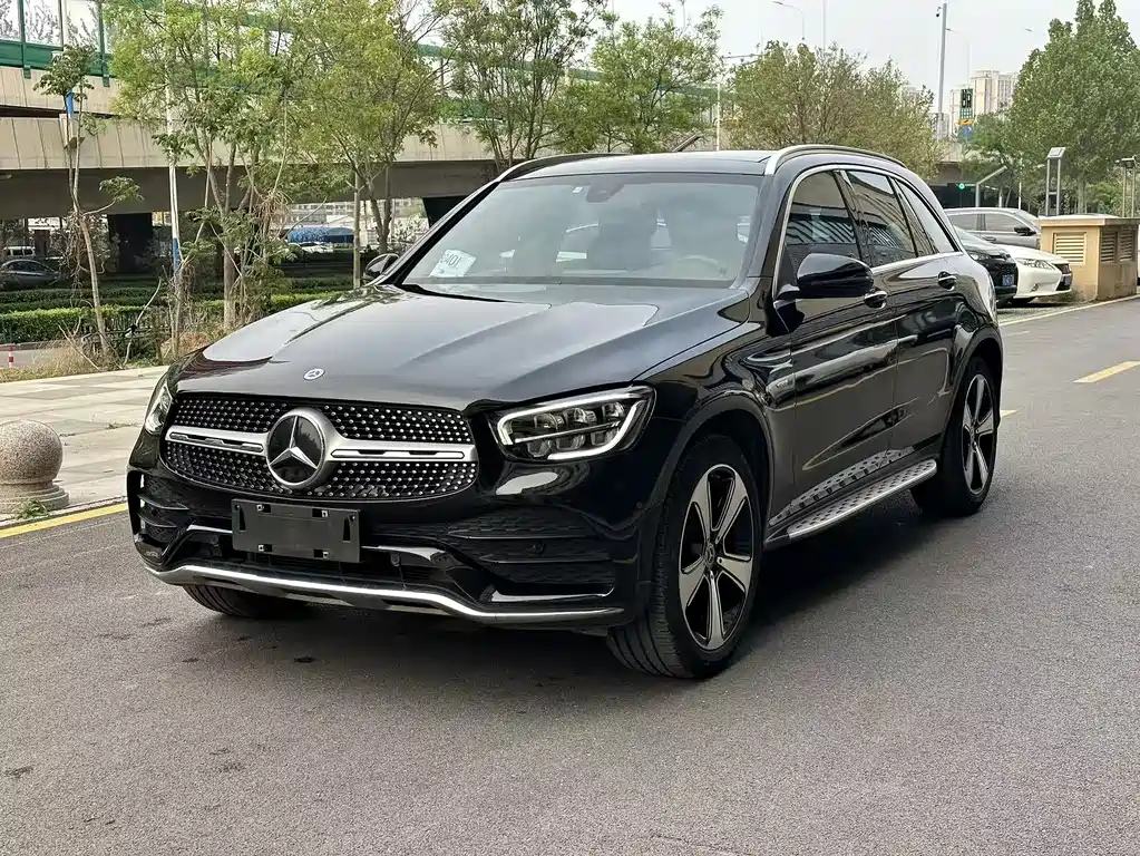 Mercedes-Benz GLC 2023
