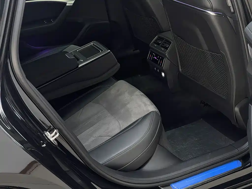Audi A6L — миниатюра 14