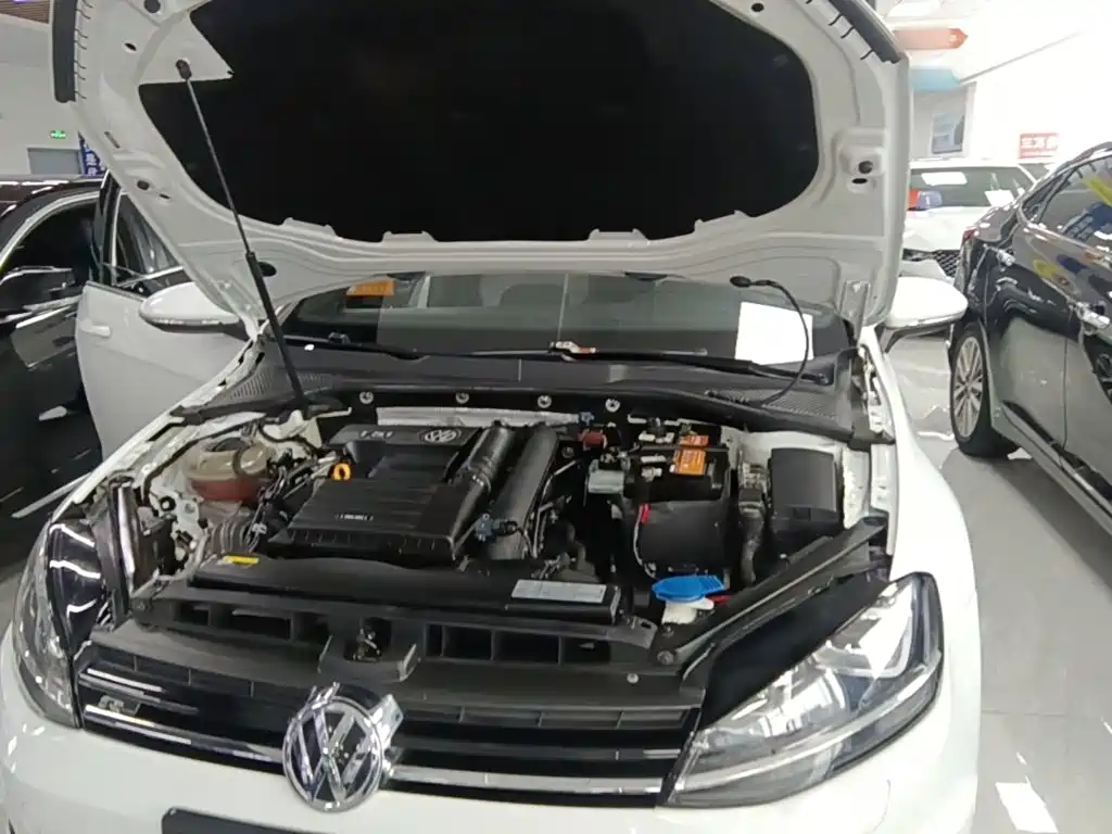 Volkswagen Golf — миниатюра 20
