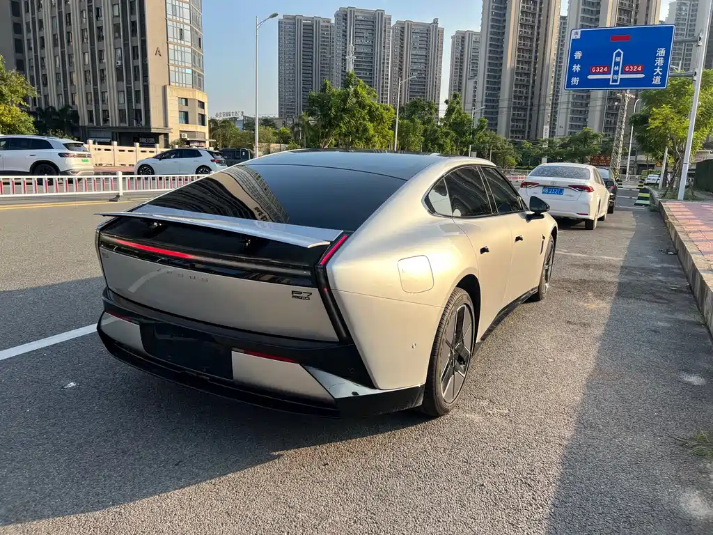 XPeng P7 — миниатюра 8