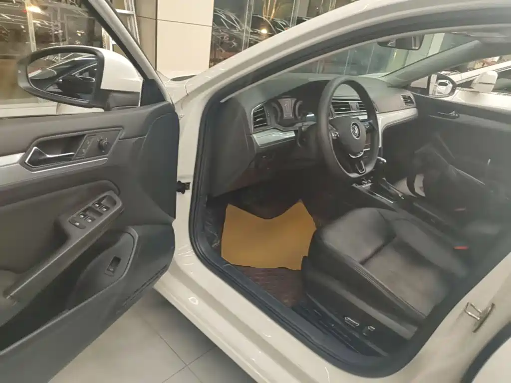Volkswagen Lamando — миниатюра 16