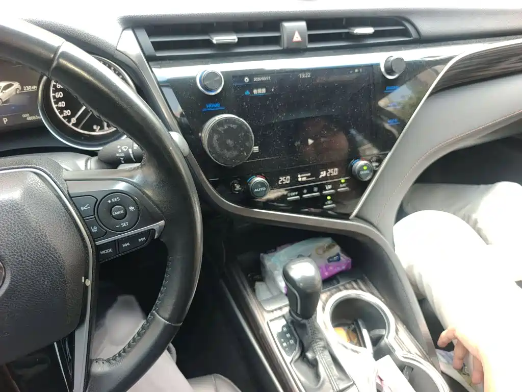 Toyota Camry — миниатюра 6