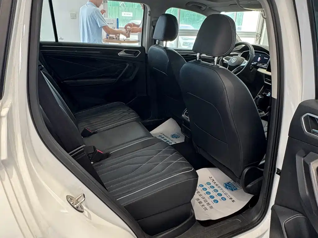 Volkswagen Tiguan L — миниатюра 10