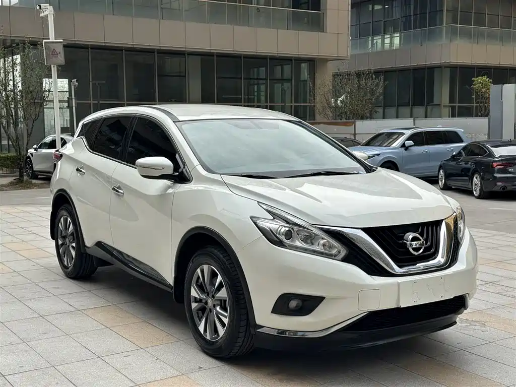 NISSAN LOULAN