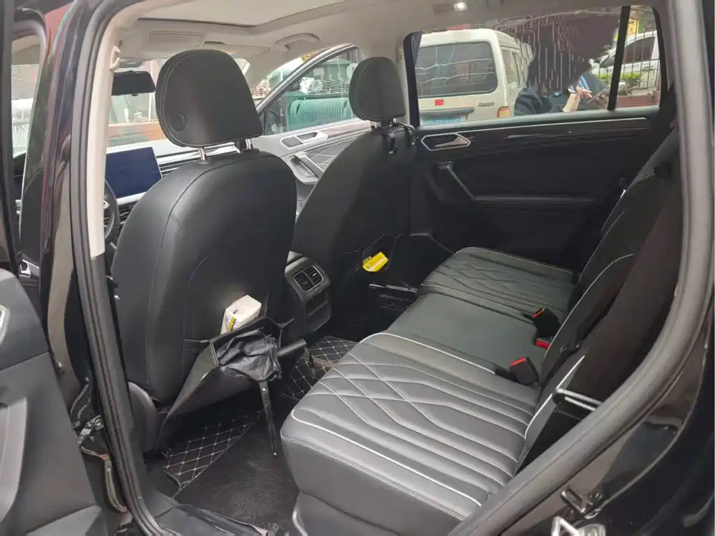 Volkswagen Tiguan L — миниатюра 6