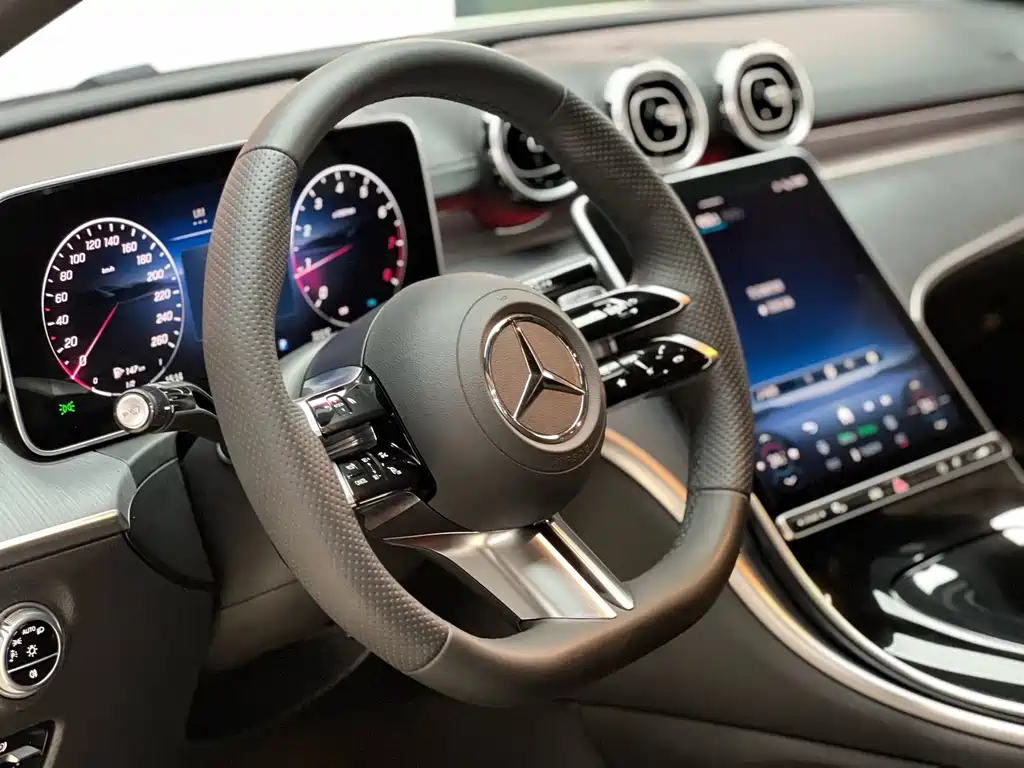 Mercedes-Benz C-Class — миниатюра 7