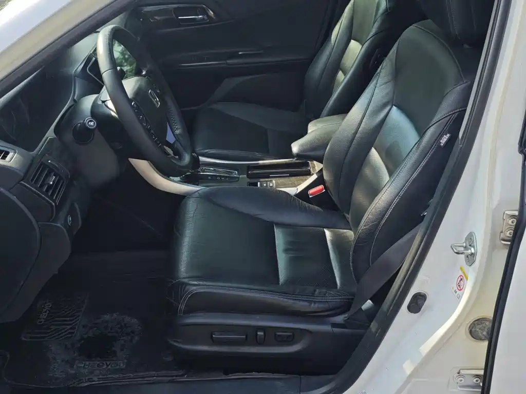Honda Accord — миниатюра 14