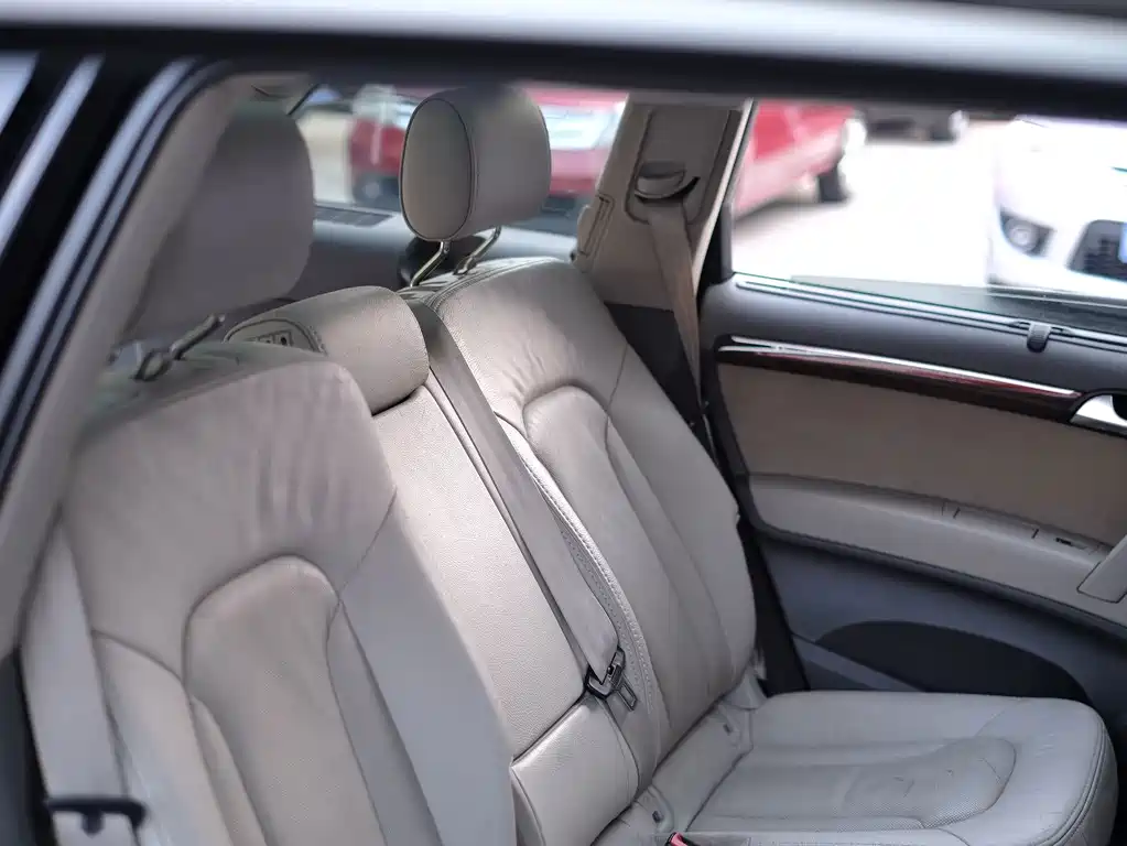 Audi Q7 — миниатюра 58
