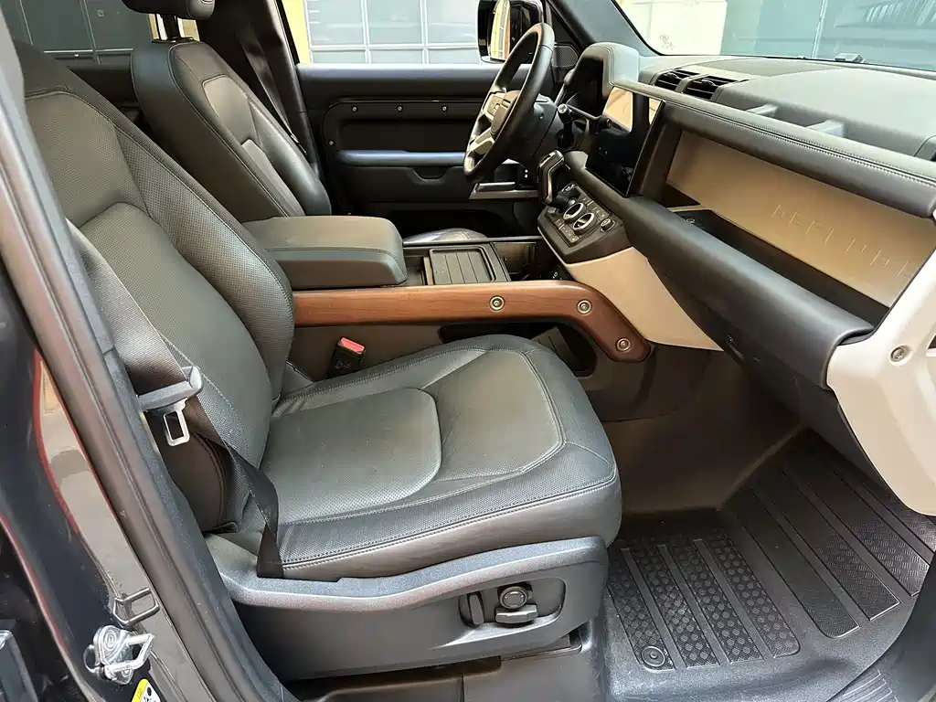Land Rover Defender — миниатюра 12