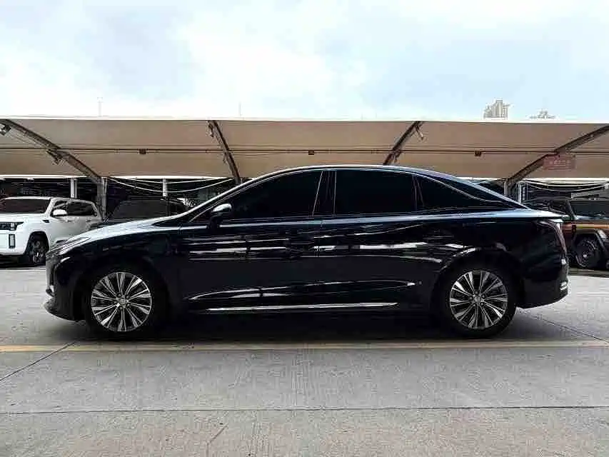 Hongqi Hongqi E-QM5 — миниатюра 9
