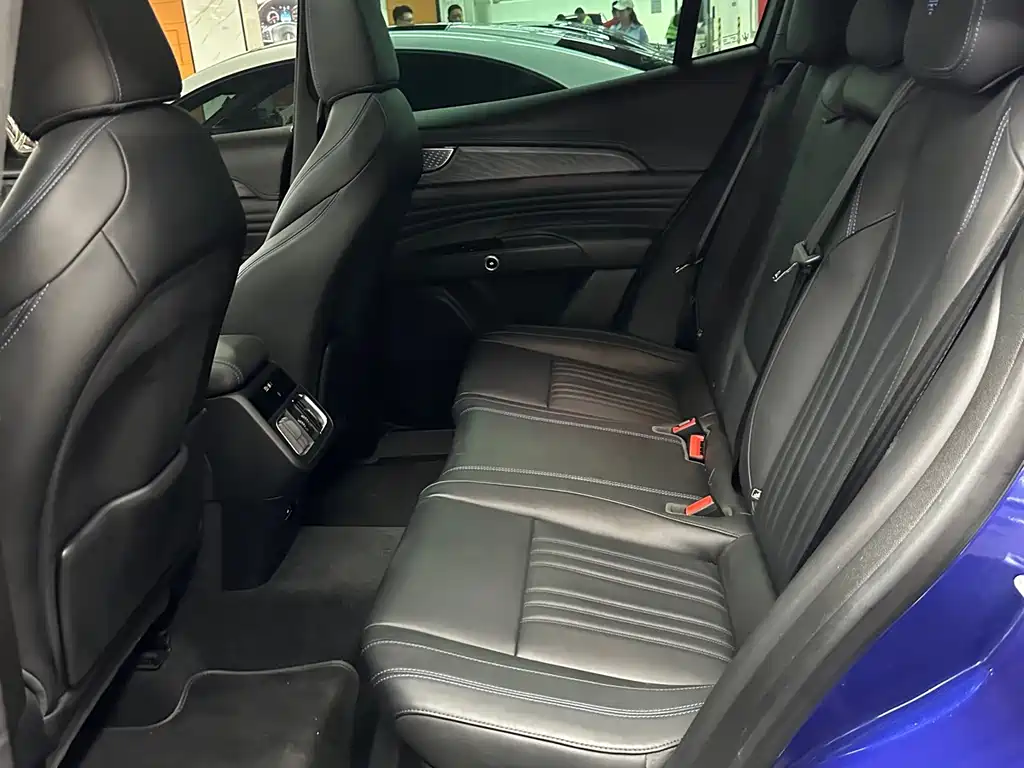 Maserati Grecale — миниатюра 11
