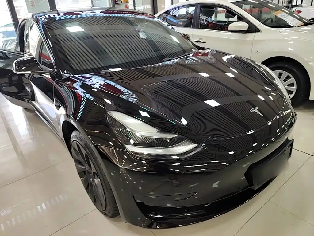 Tesla Model 3 — миниатюра 4