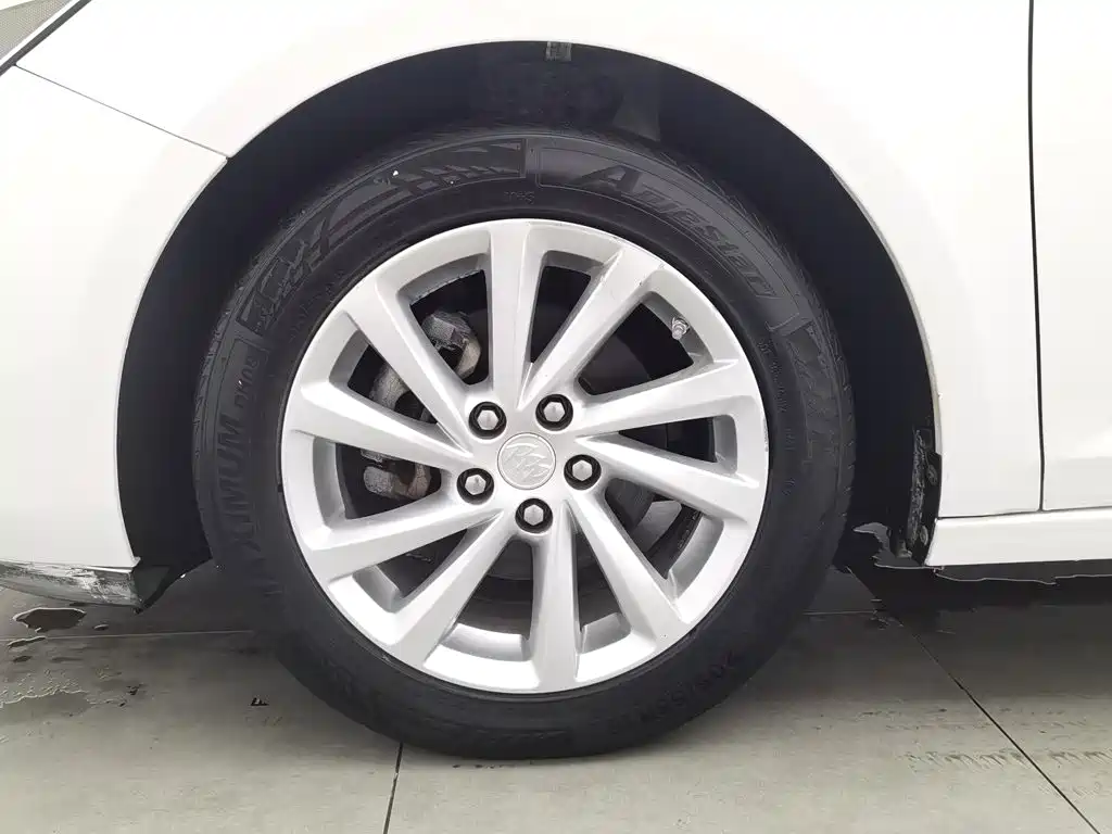 Buick Verano — миниатюра 17