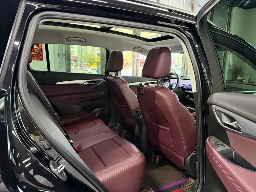Buick Envision Plus — миниатюра 10