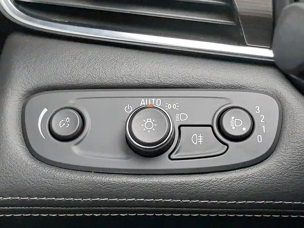 Buick LaCrosse — миниатюра 21