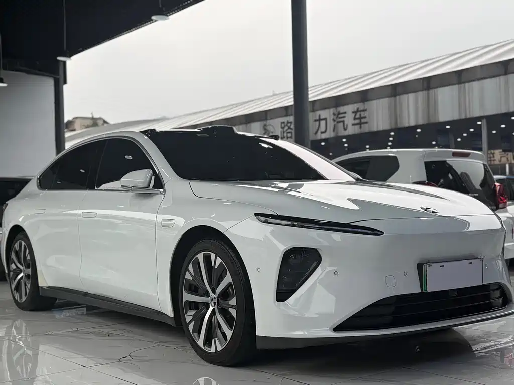 NIO NIO ET7