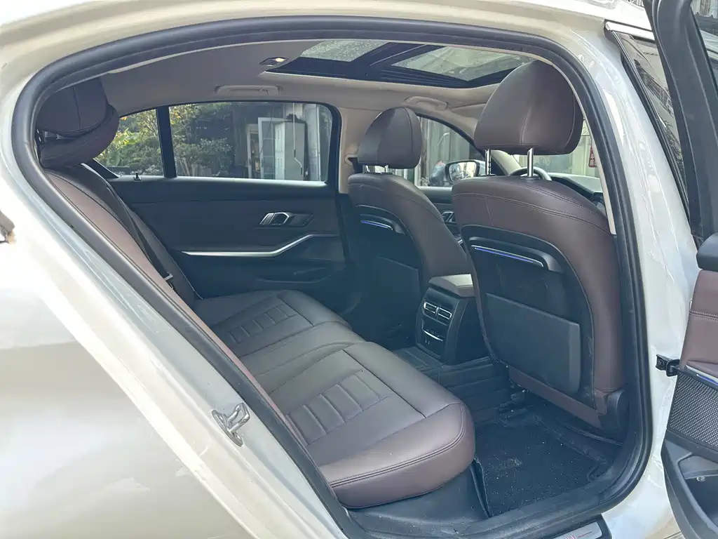 BMW 3 Series — миниатюра 14