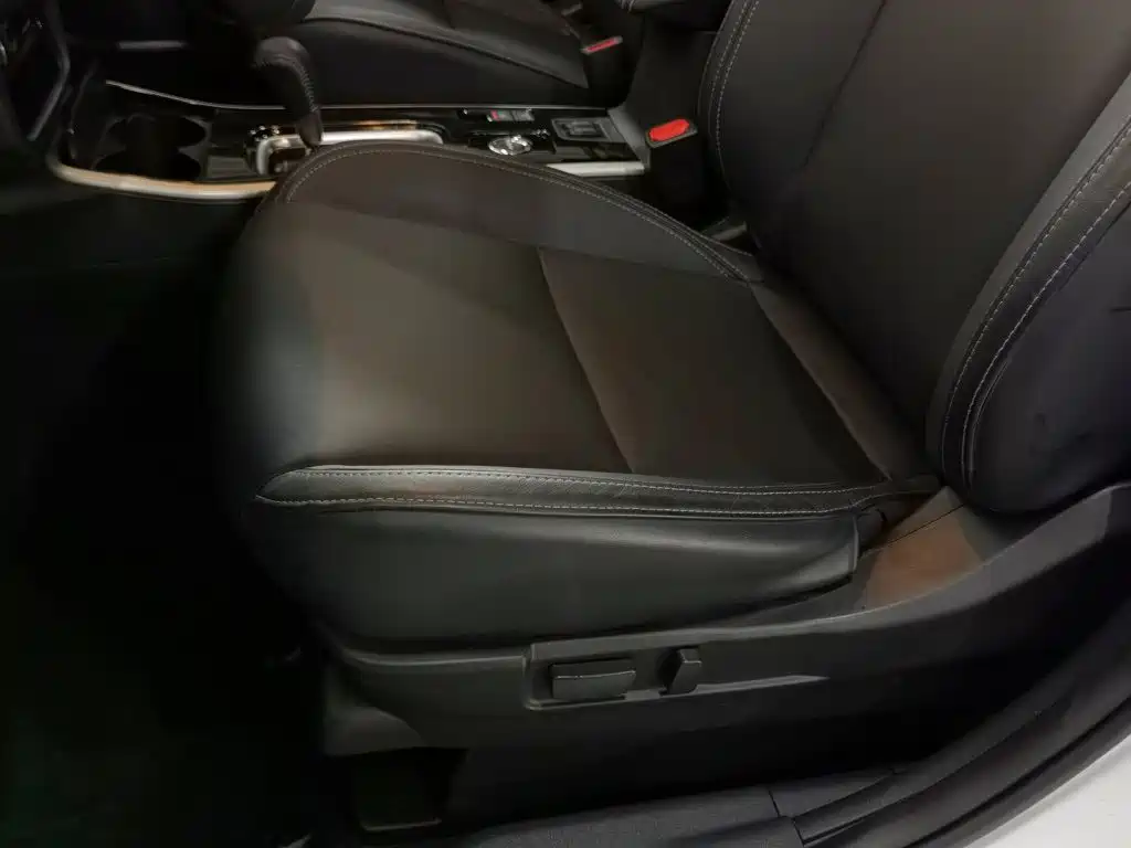 Mitsubishi Outlander — миниатюра 20