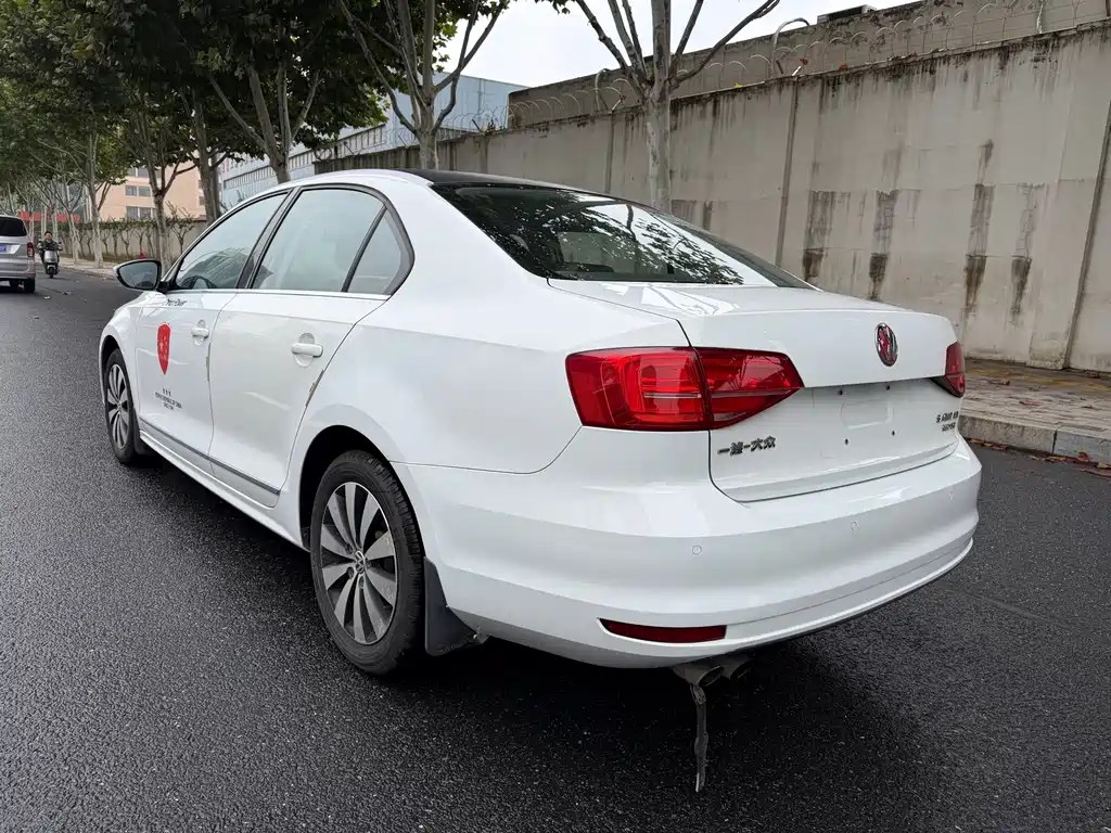Volkswagen Sagitar — миниатюра 6
