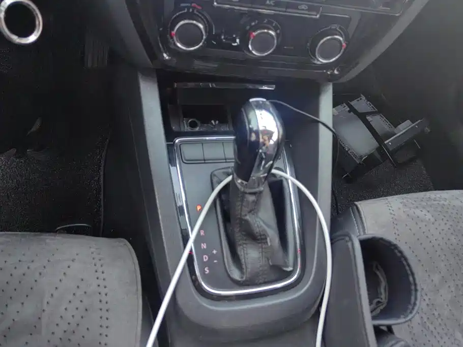 Volkswagen Sagitar — миниатюра 16